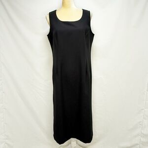 Chic Black Sleeveless Midi Dress